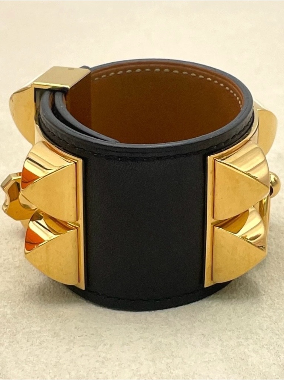 Hermès Collier de Chien Gold Hardware Wide Leather Cuff - Black/Gold - Picture 6 of 16